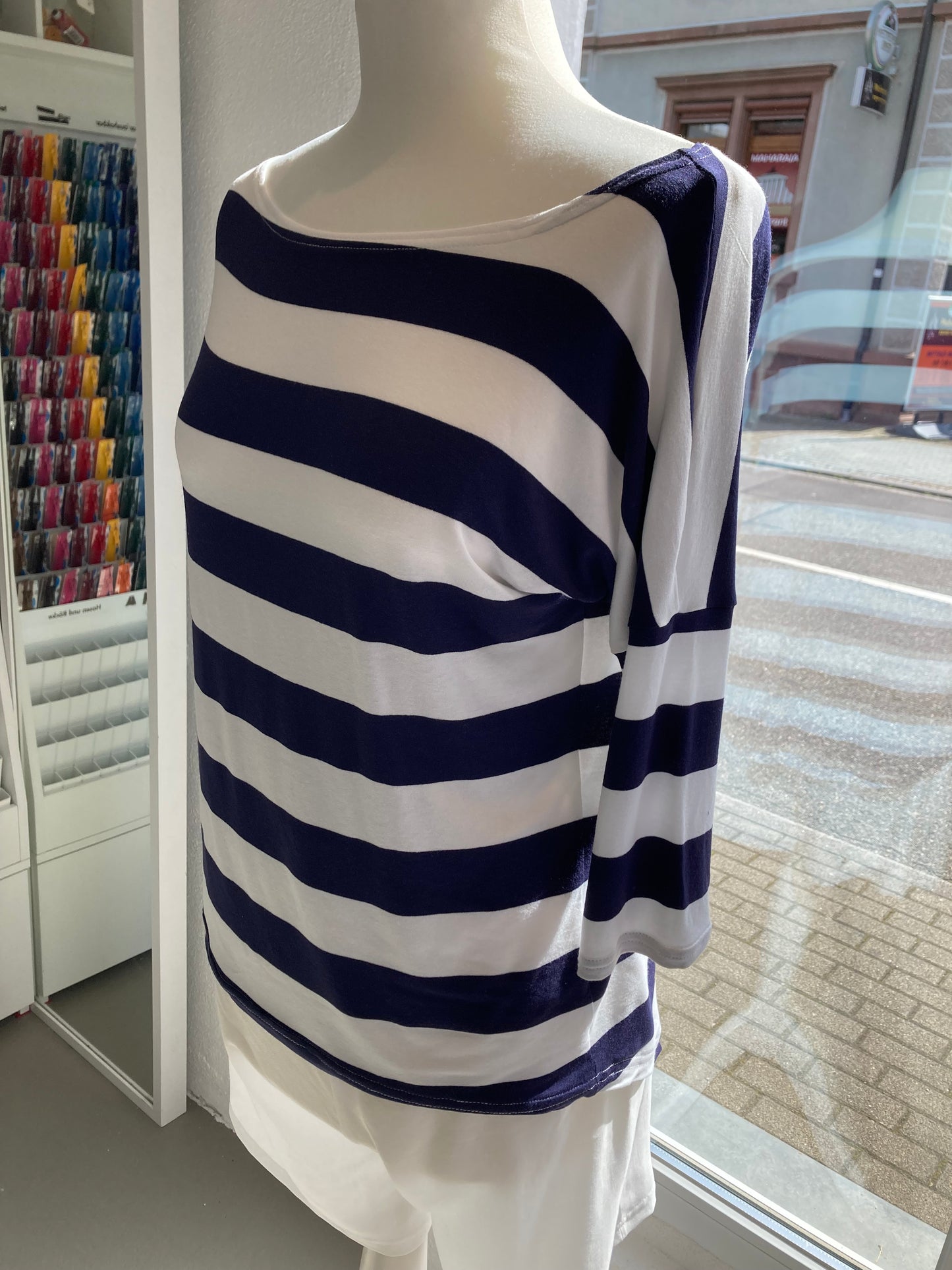 Blun Stripe